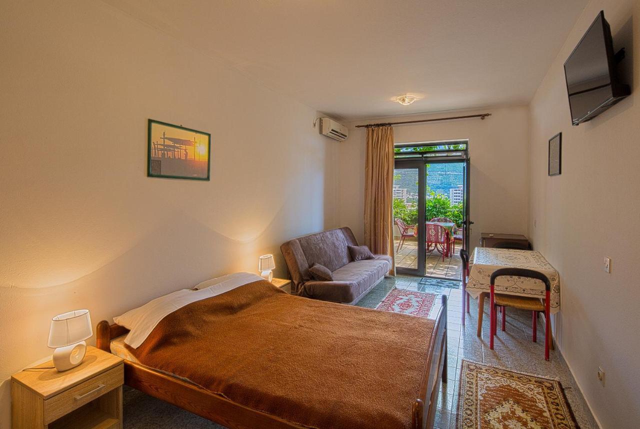 Madra Rooms And Apartments Budva Exterior foto